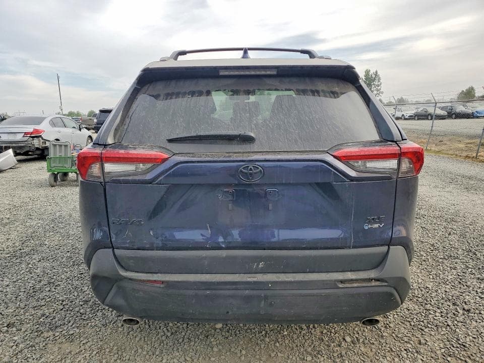 2025 TOYOTA RAV4 HYBRID XLE 6