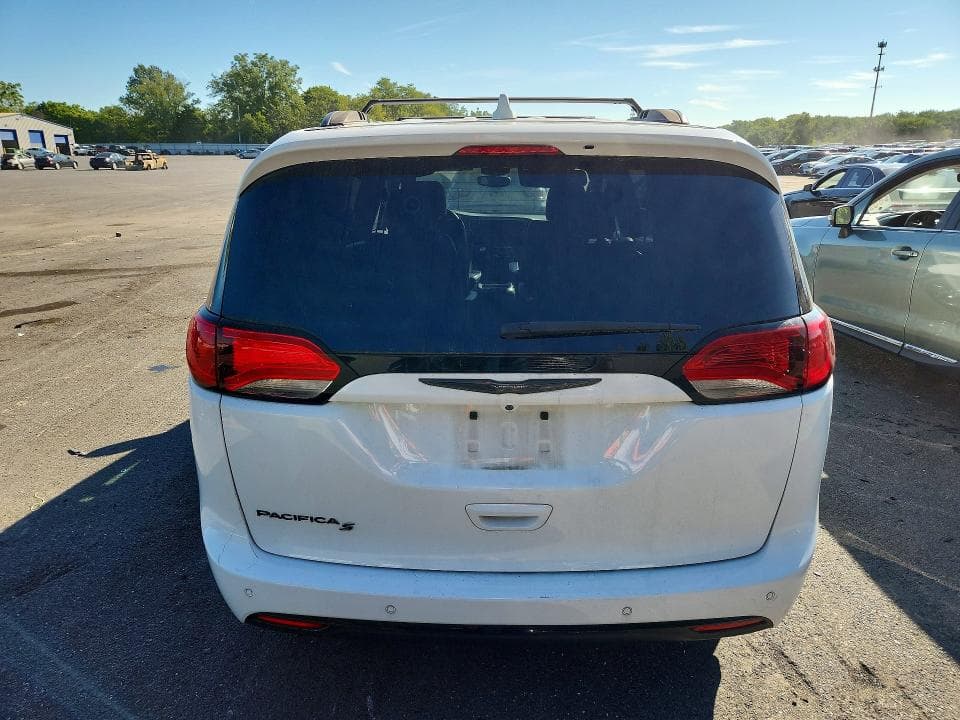 2018 CHRYSLER PACIFICA TOURING L 6