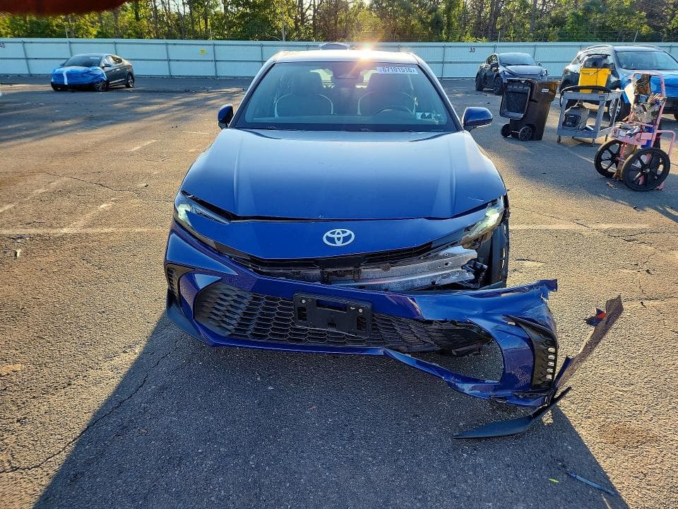 2025 TOYOTA CAMRY SE 5