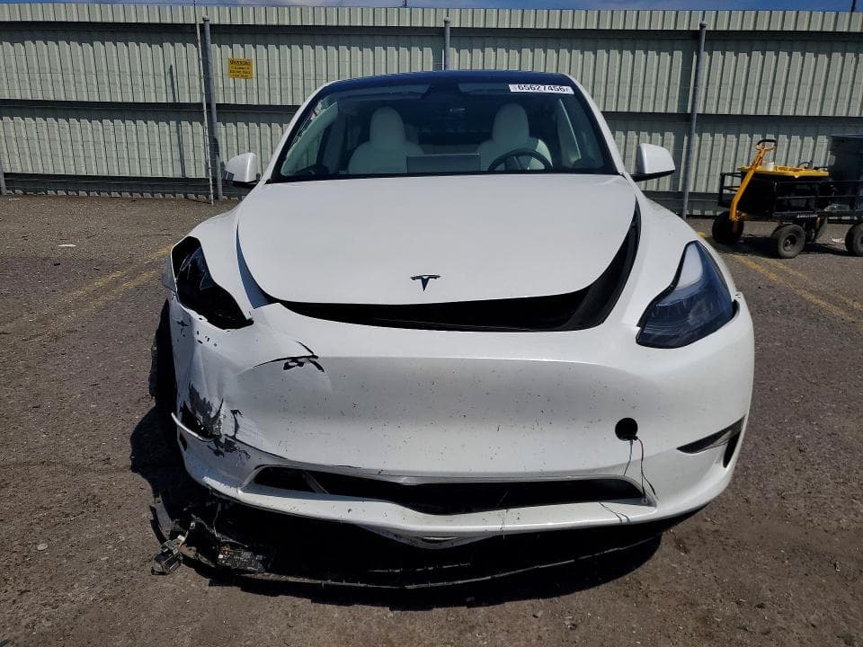 2024 TESLA MODEL Y 5
