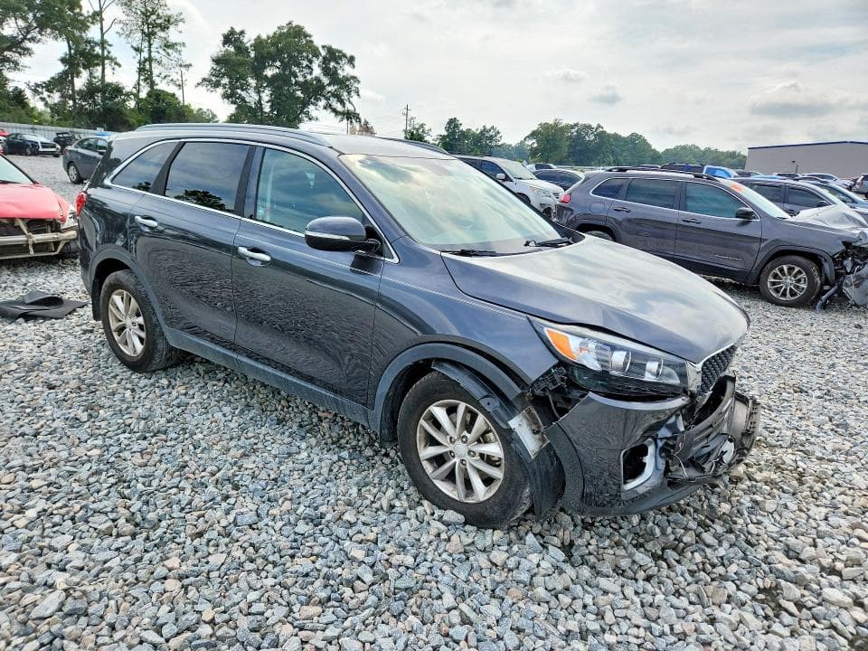 2017 KIA SORENTO LX 4