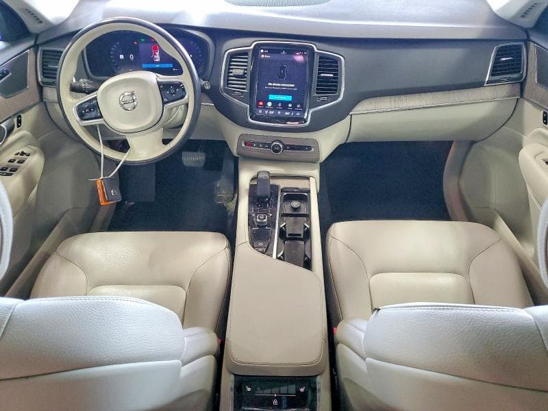 2023 VOLVO XC90 CORE 8