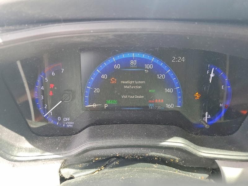2021 TOYOTA COROLLA LE 9