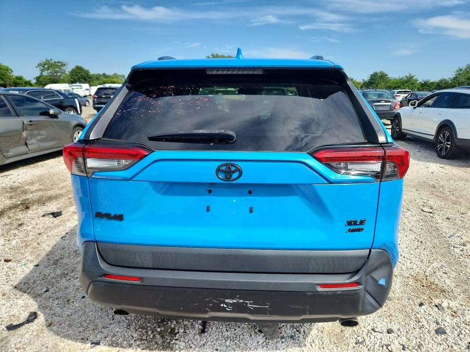 2019 TOYOTA RAV4 XLE 6