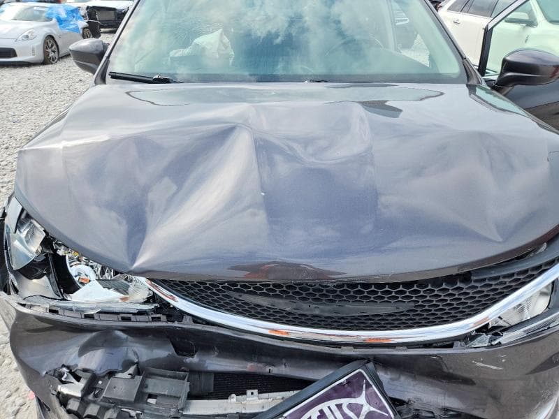 2019 CHRYSLER PACIFICA TOURING L 12