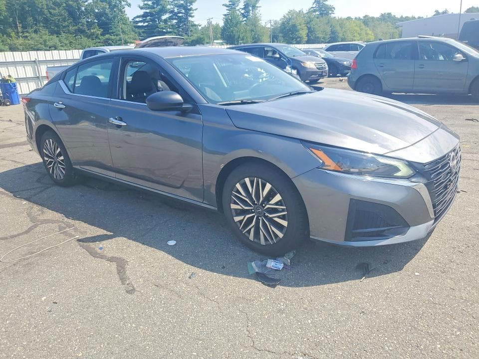 2025 NISSAN ALTIMA SV 4
