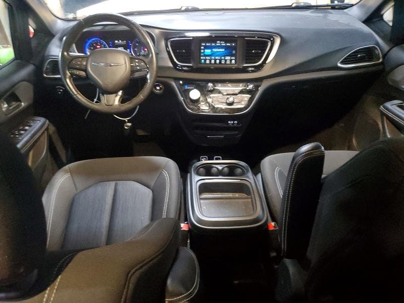 2020 CHRYSLER PACIFICA TOURING 8