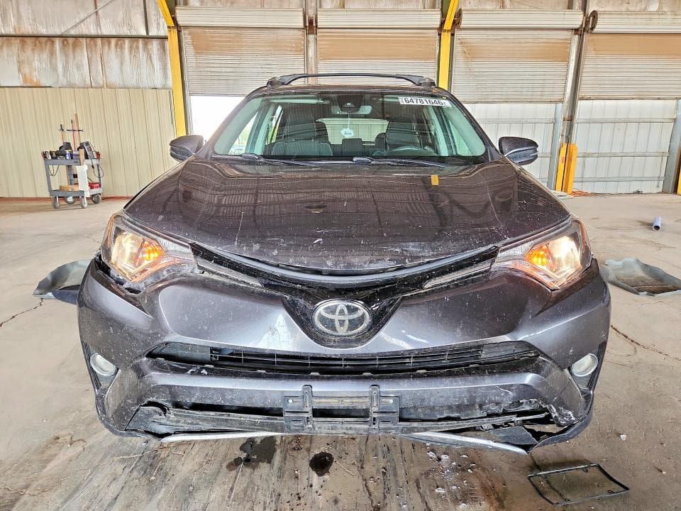 2018 TOYOTA RAV4 XLE 5