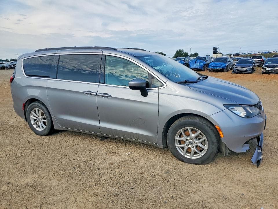 2021 CHRYSLER VOYAGER LXI 4