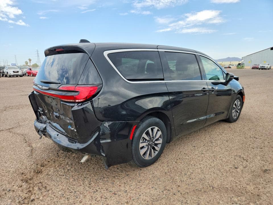 2023 CHRYSLER PACIFICA HYBRID TOURING L 3