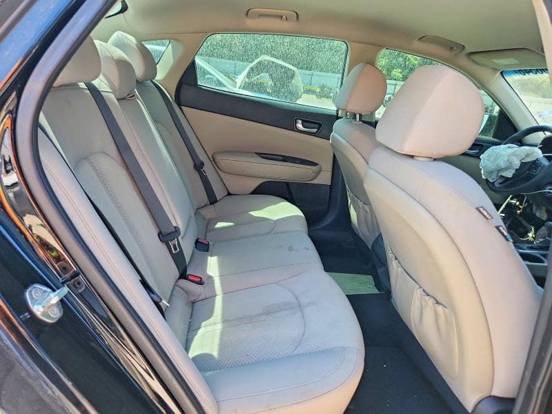 2018 KIA OPTIMA LX 10