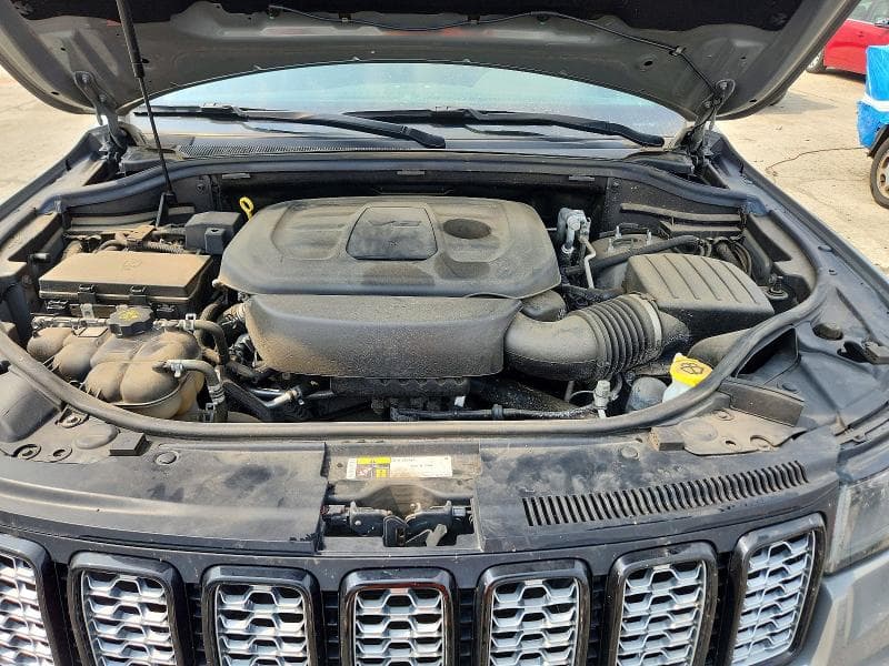 2021 JEEP GRAND CHEROKEE LAREDO 11