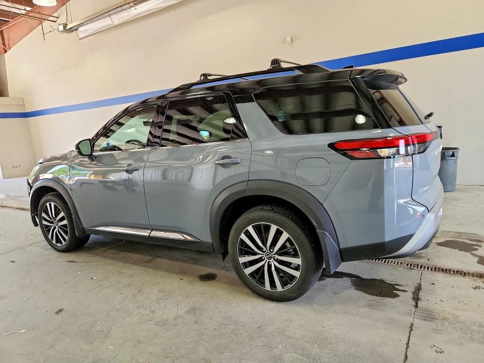 2025 NISSAN PATHFINDER PLATINUM 2