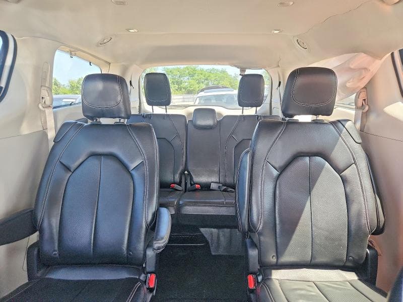 2022 CHRYSLER PACIFICA TOURING L 10