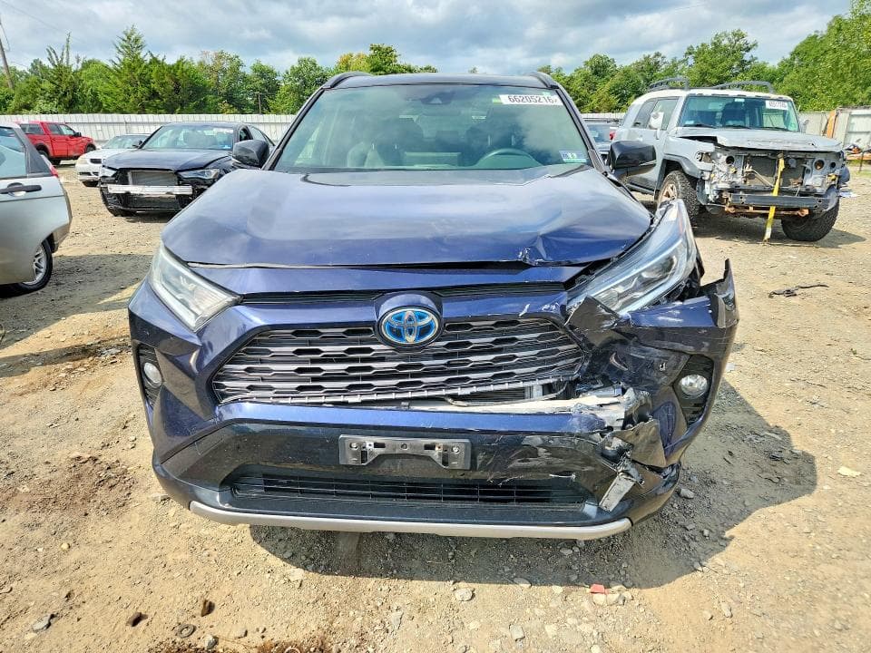 2019 TOYOTA RAV4 XSE 5