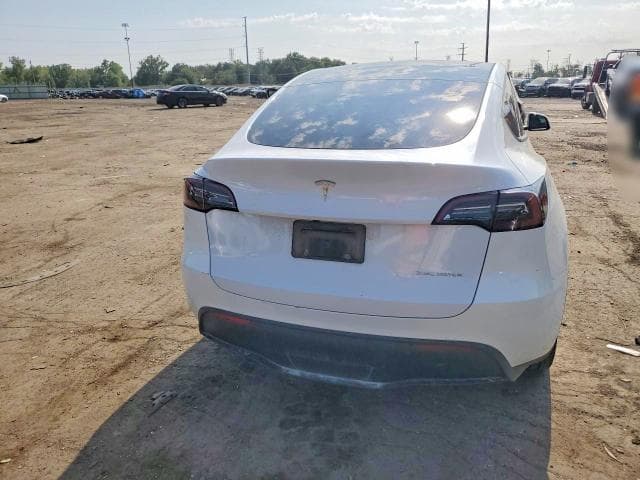 2024 TESLA MODEL Y 6