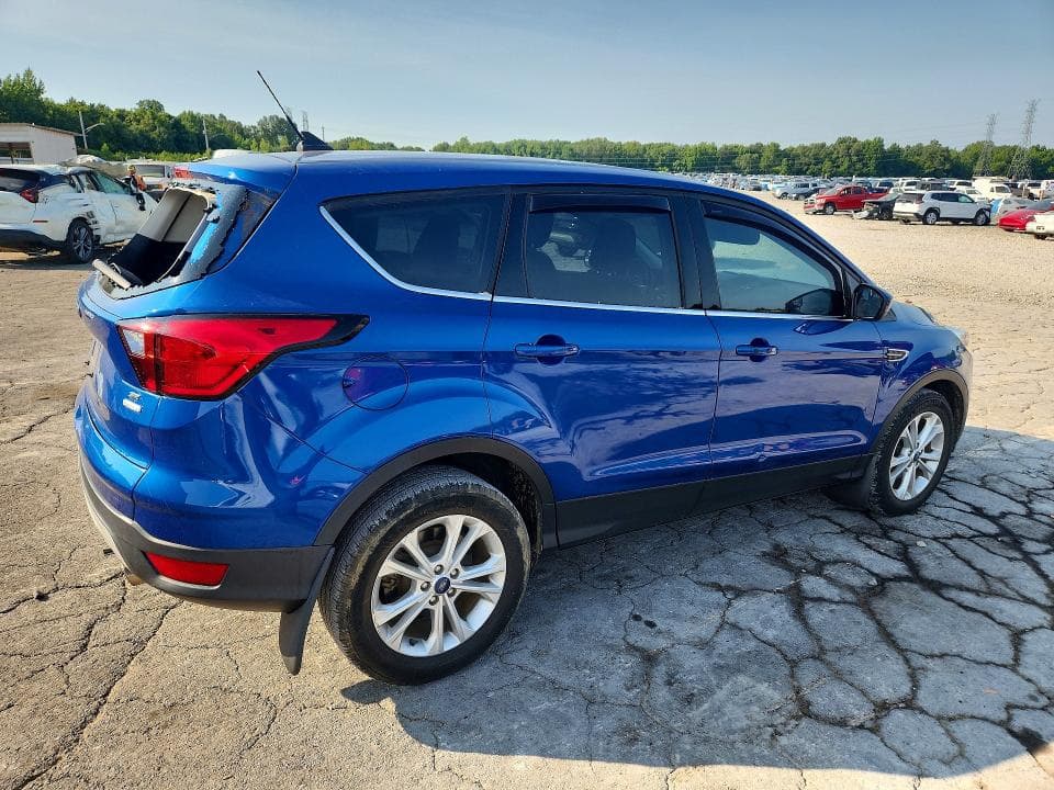2019 FORD ESCAPE SE 3