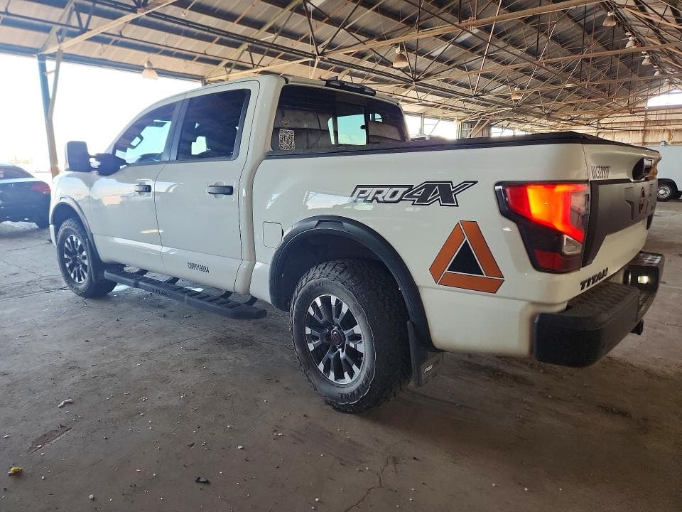 2024 NISSAN TITAN PRO-4X 2