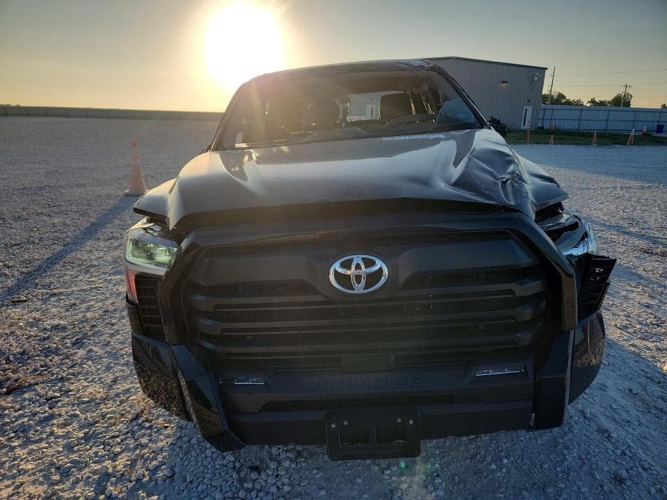 2024 TOYOTA TUNDRA SR5 5