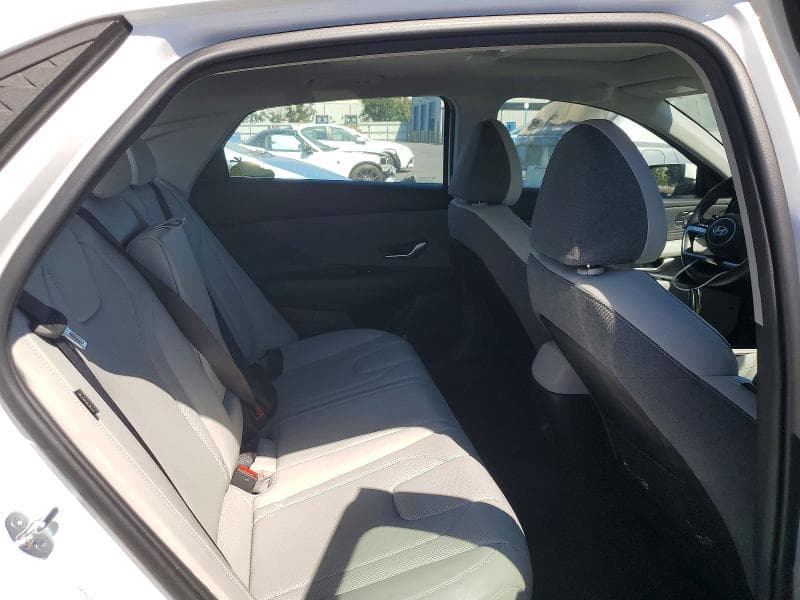 2025 HYUNDAI ELANTRA LIMITED 10