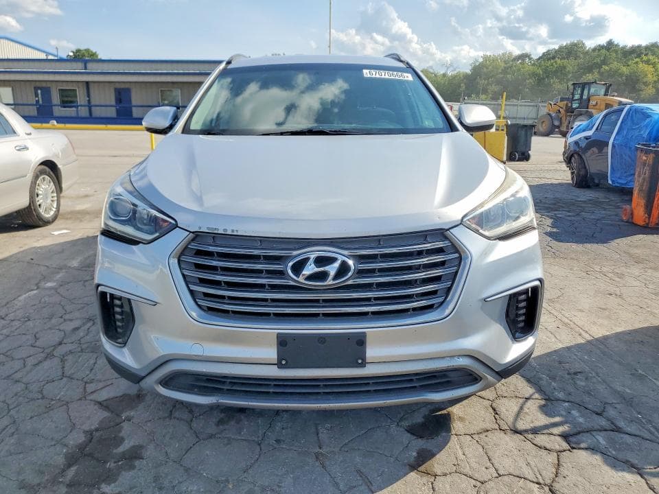 2017 HYUNDAI SANTA FE SE 5