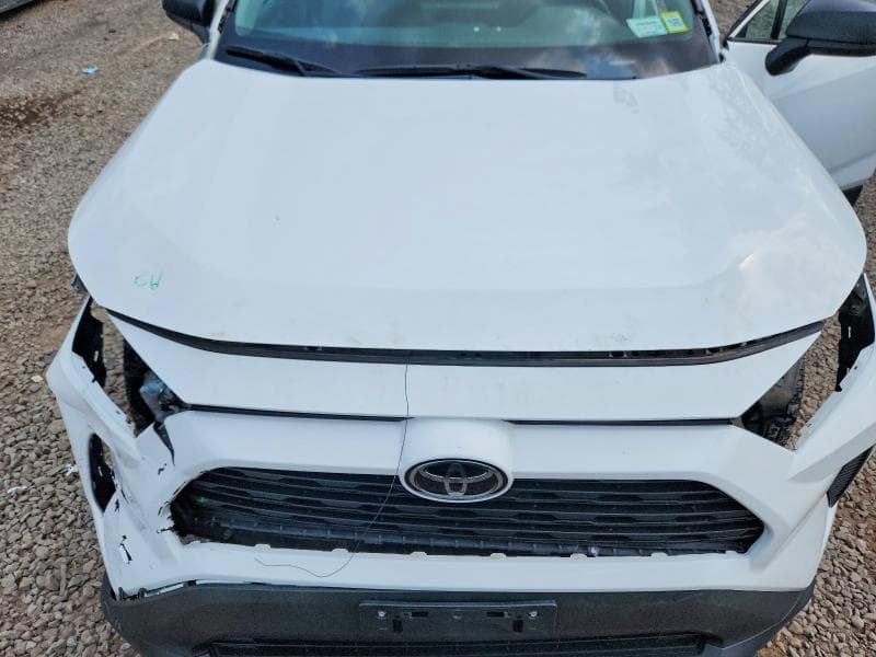 2020 TOYOTA RAV4 LE 12