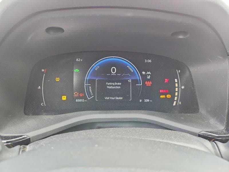 2025 TOYOTA CAMRY SE 9