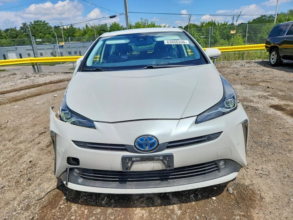 2021 TOYOTA PRIUS XLE AWD-E 5