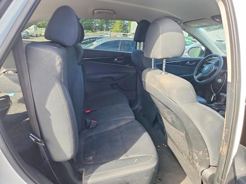 2020 KIA SORENTO S 10