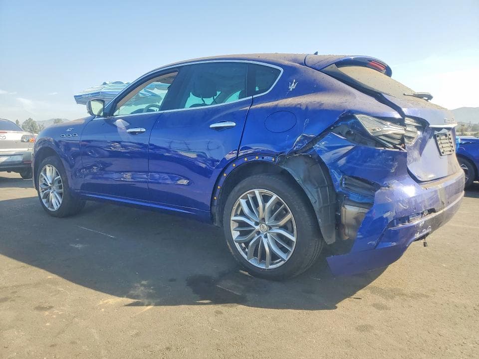 2022 MASERATI LEVANTE BASE/GT 2