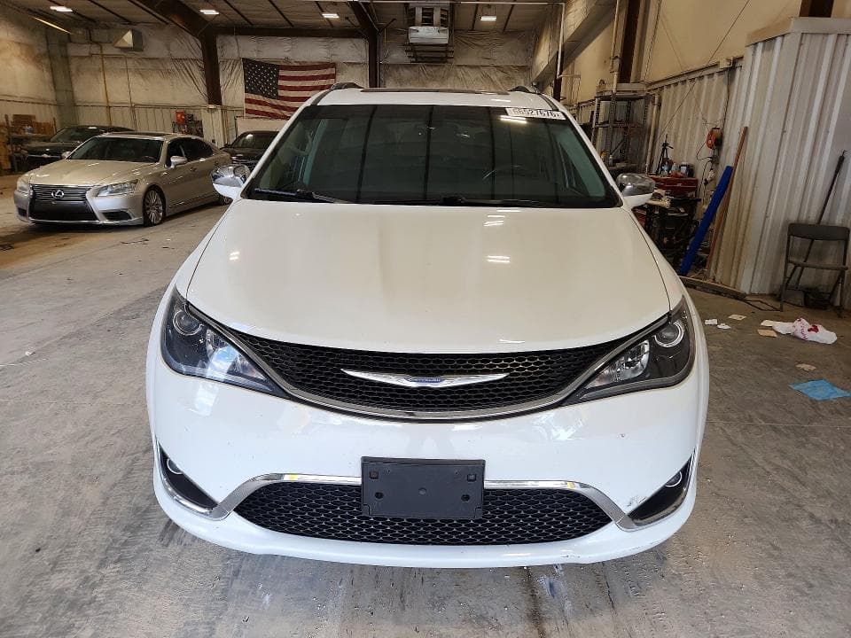 2017 CHRYSLER PACIFICA LIMITED 5