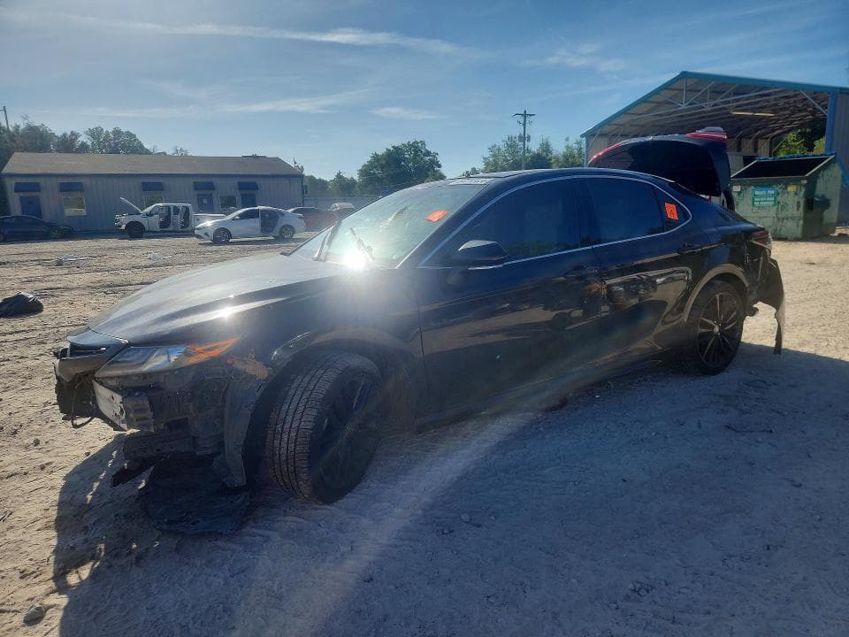 2021 TOYOTA CAMRY XSE