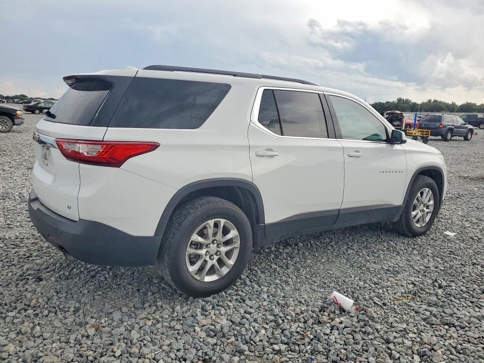 2021 CHEVROLET TRAVERSE LT 3