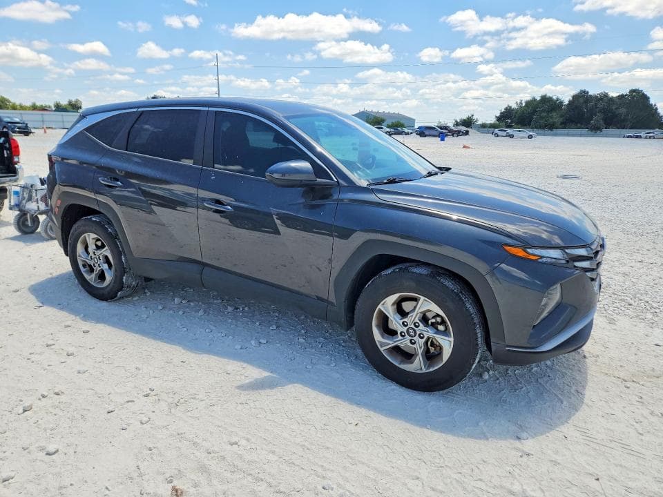 2023 HYUNDAI TUCSON SE 4