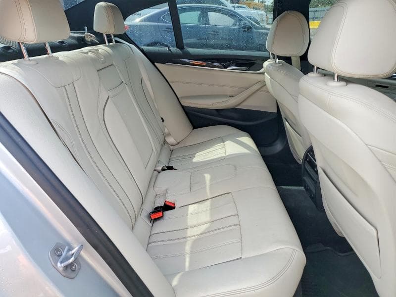 2017 BMW 540 XI 10