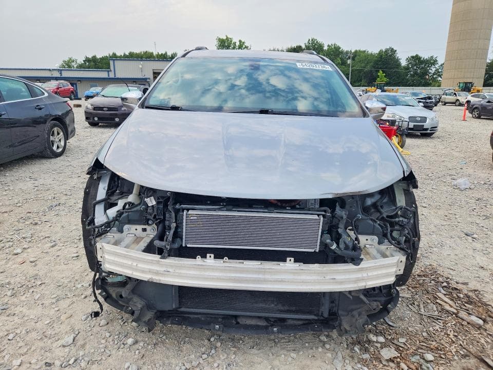 2018 CHRYSLER PACIFICA HYBRID LIMITED 5
