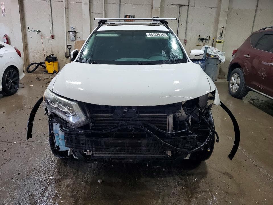2017 NISSAN ROGUE SV 5