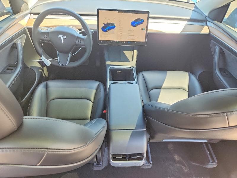 2023 TESLA MODEL Y 8
