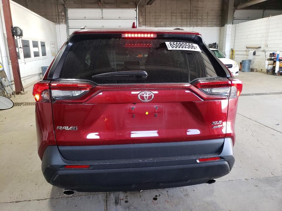 2019 TOYOTA RAV4 XLE 6