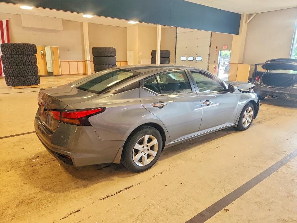 2022 NISSAN ALTIMA S 3