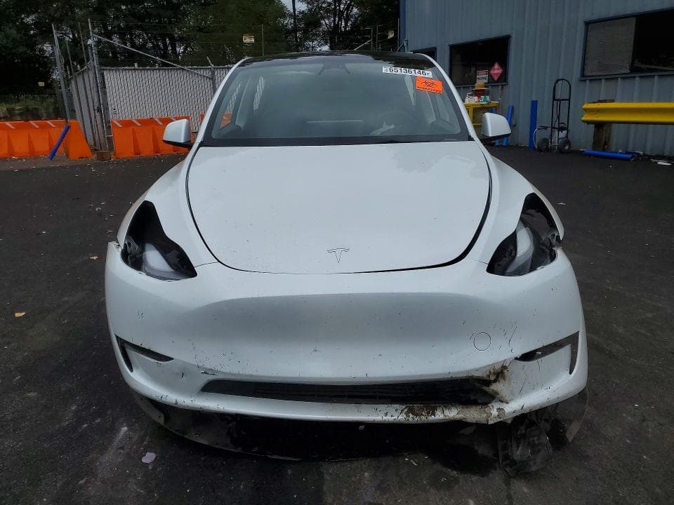 2023 TESLA MODEL Y 5