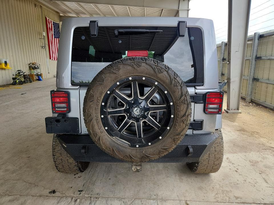 2017 JEEP WRANGLER UNLIMITED SAHARA 6