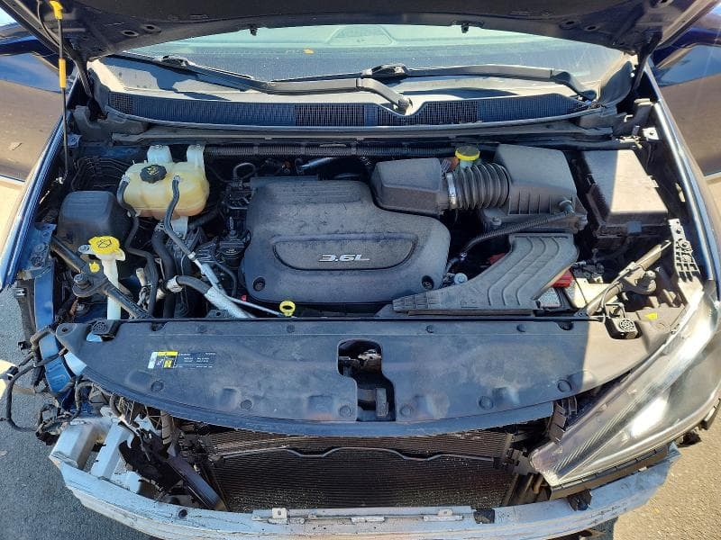 2018 CHRYSLER PACIFICA LIMITED 12