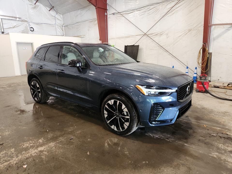 2026 VOLVO XC60 PLUS 4