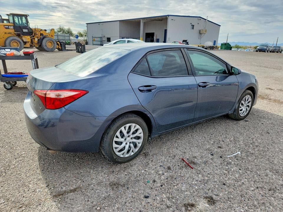 2018 TOYOTA COROLLA LE 3