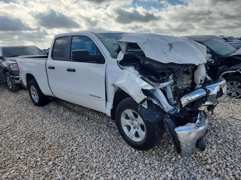2025 RAM 1500 TRADESMAN 4