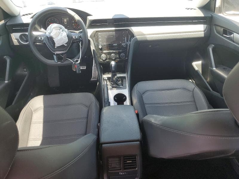 2022 VOLKSWAGEN PASSAT SE 8