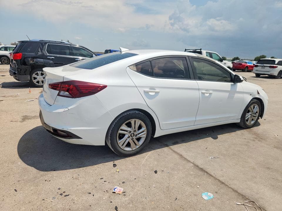 2019 HYUNDAI ELANTRA SEL 3