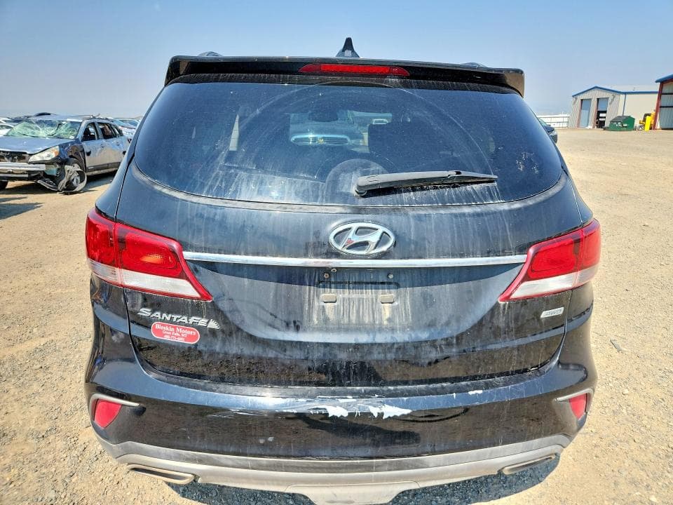 2017 HYUNDAI SANTA FE SE 6