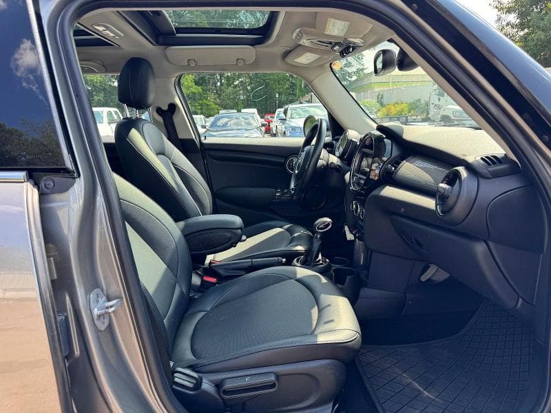 2018 MINI COOPER 9